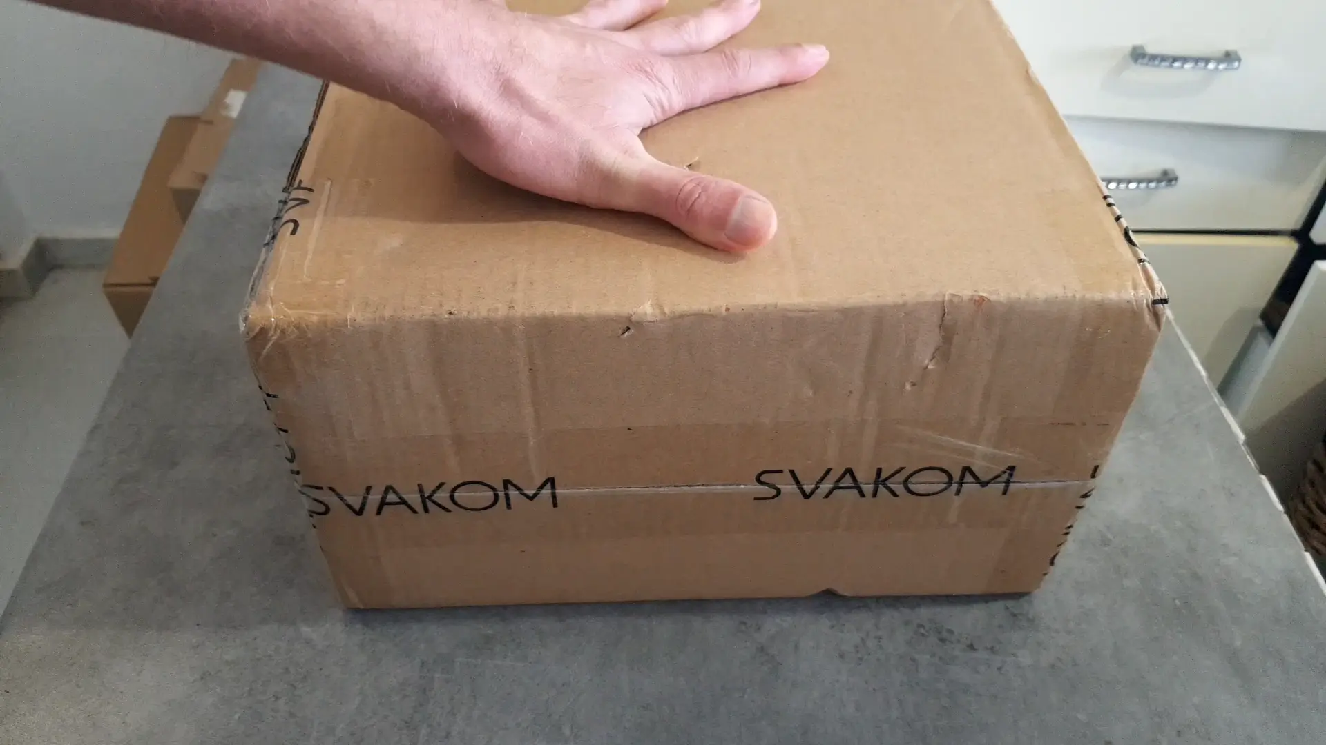 Svakom Box Packaging